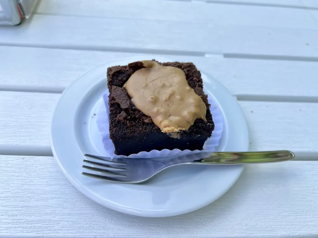 Yelena_Da Silva Pastelaria_Fenais da Luz_reseña