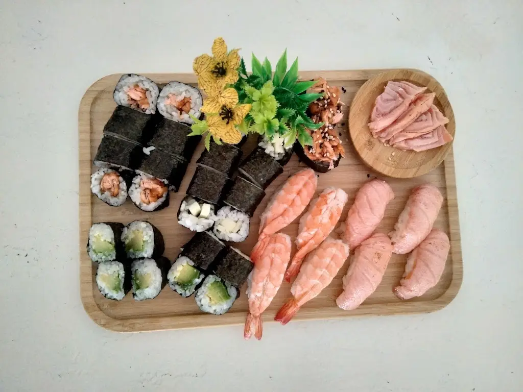 nishan poudel_DONG JING SUSHI_Zambujeira do Mar_reseña