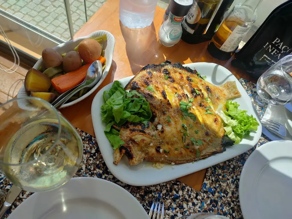 Hugo Lamat_O Martinho_Zambujeira do Mar_recensione