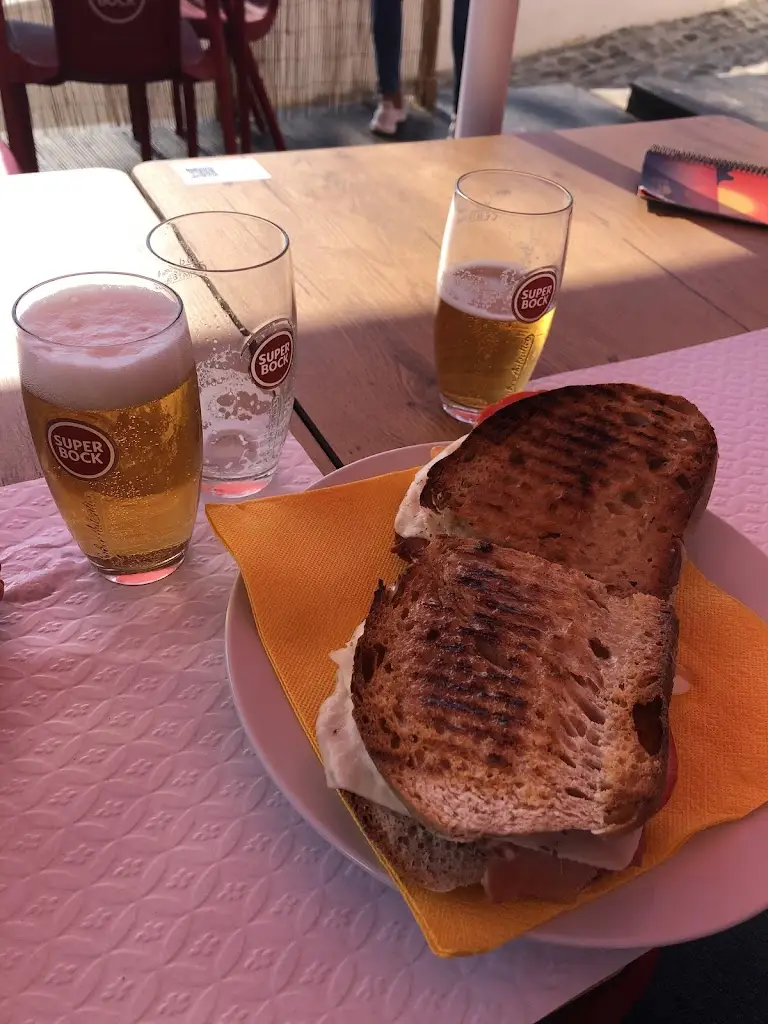 Antonieta Ponce de Leão_Sunset Café_Zambujeira do Mar_recensione