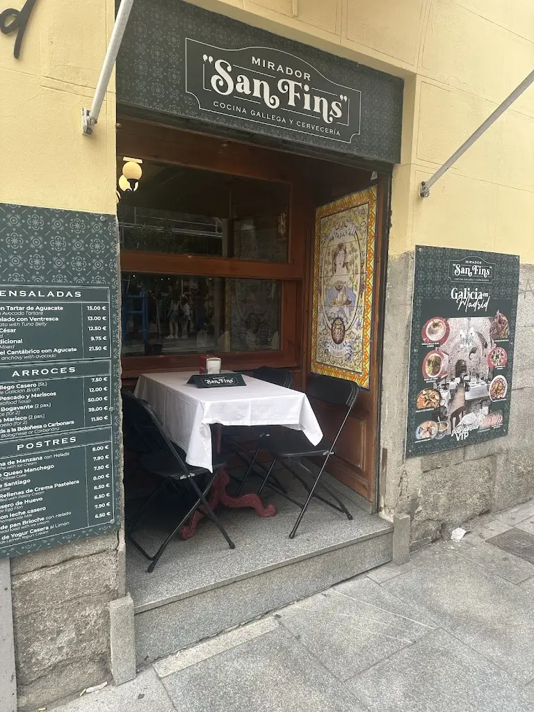 Bedřiška Holoubková_Gorkha Restaurant & Bar_Zambujeira do Mar_recensione