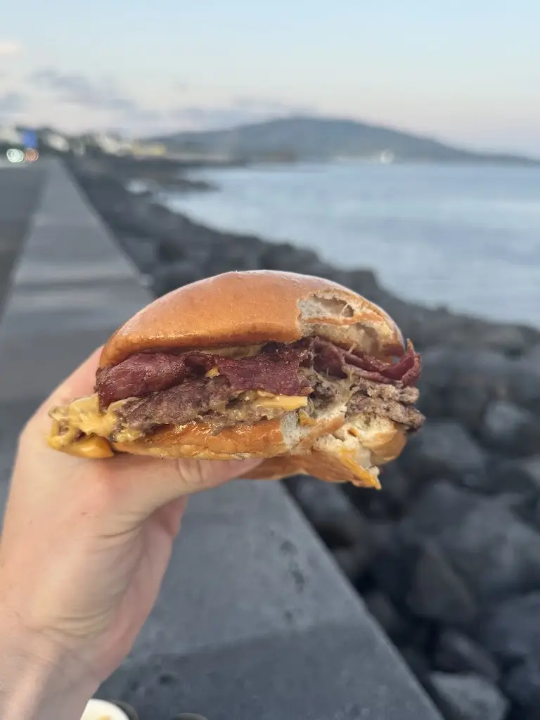 Pascal Marcotte_Pantera Smash Burger_Fajã de Baixo_recensione