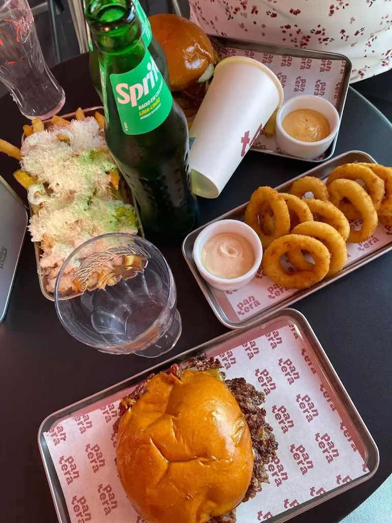 Pantera Smash Burger_Fajã de Baixo_slider_image_2