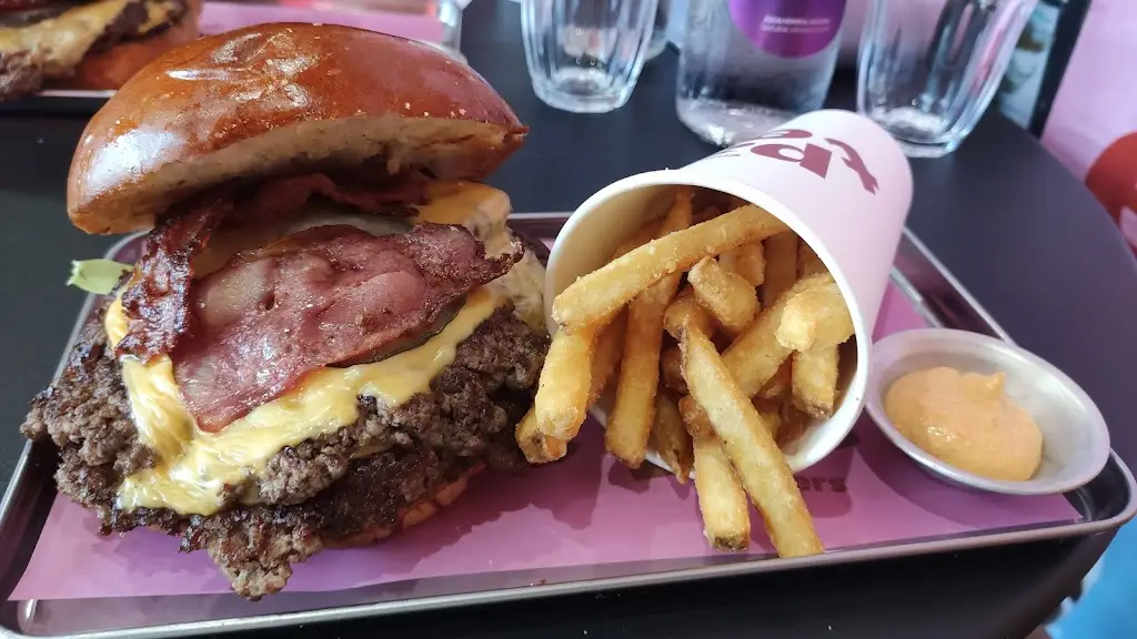 Pantera Smash Burger_Fajã de Baixo_slider_image_3