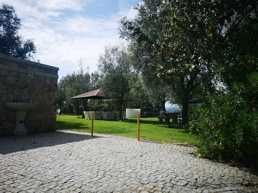 José de Pinho_Restaurante Elvira_Adaúfe_avis