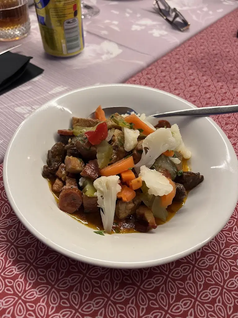 Antonieta Ponce de Leão_Ai o Alho - Vinhos e Petiscos_Adaúfe_reseña