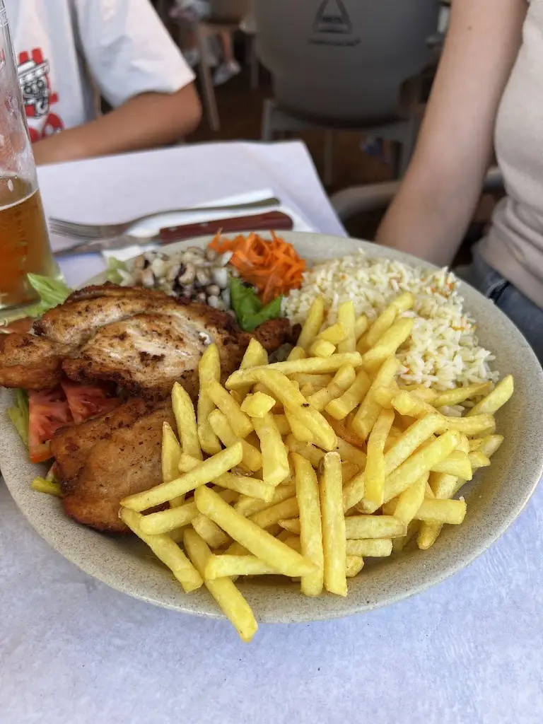 David Christen_Helvetica Pizaria_Barqueiros_review