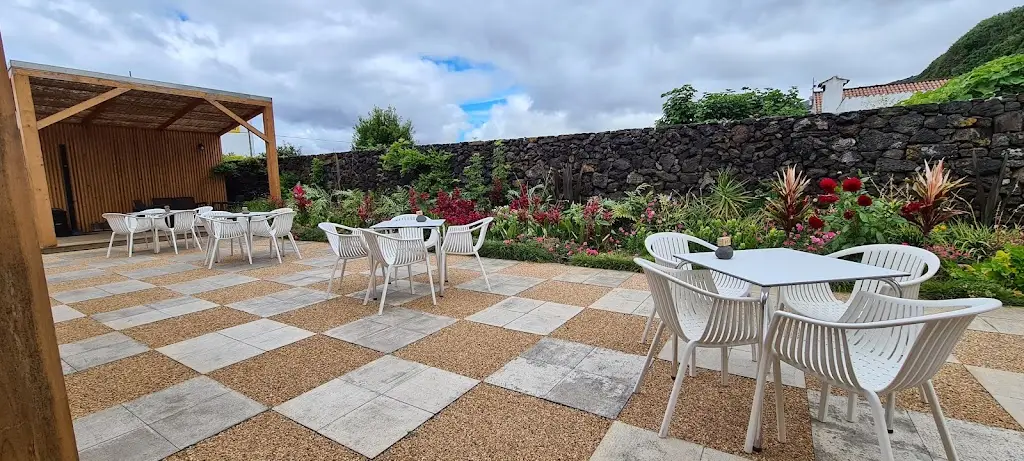 Fonte Tavern_Lajes do Pico_slider_image_1