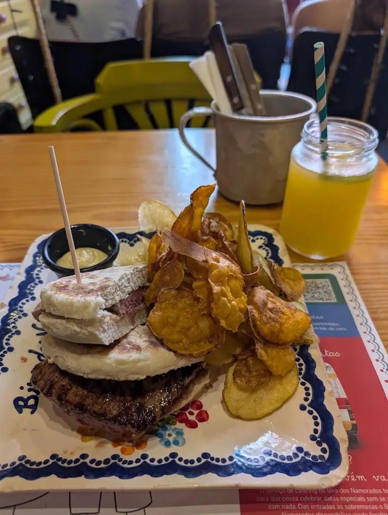 Carlos B_Bira dos Namorados - Hambúrgueres | Pregos | Poke Bowls_Braga_recensione