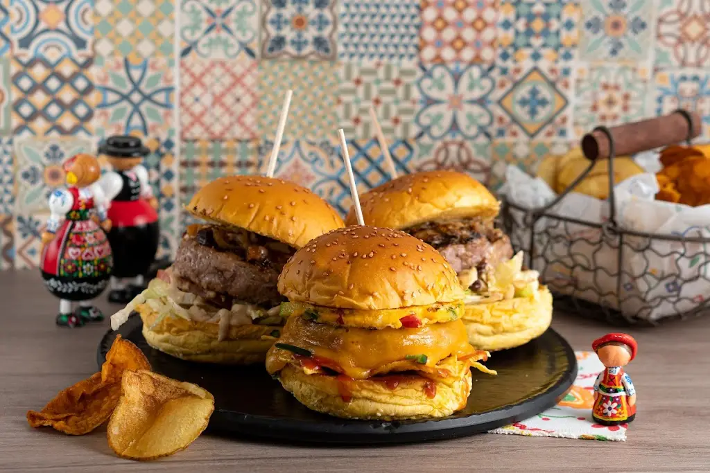 Bira dos Namorados - Hambúrgueres | Pregos | Poke Bowls_Braga_slider_image_3