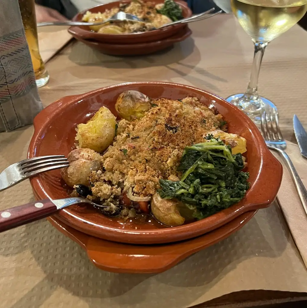 Alana Rodriguez_Restaurante Velhos Tempos_Braga_reseña