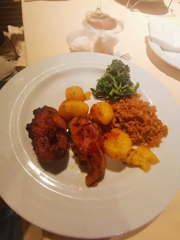 Surya Narayanan_Restaurante Rústico_Barcelos_reseña