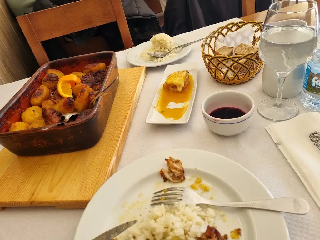 L E_Bons Costumes_Celorico de Basto_recensione