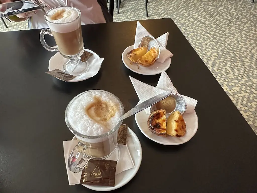 Gleb Rebriev_Danny's Café_Lajes do Pico_review