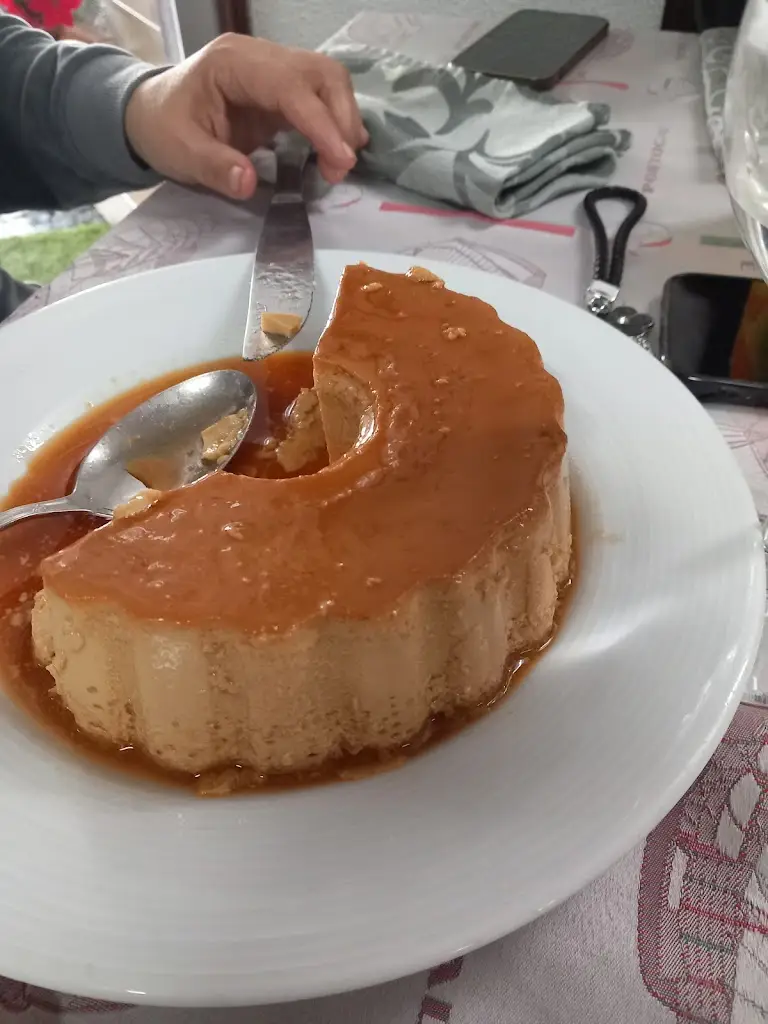 Menu_Restaurante Monte Rei - Vieira, Silva & Cia., Lda._Caldas das Taipas_image_3