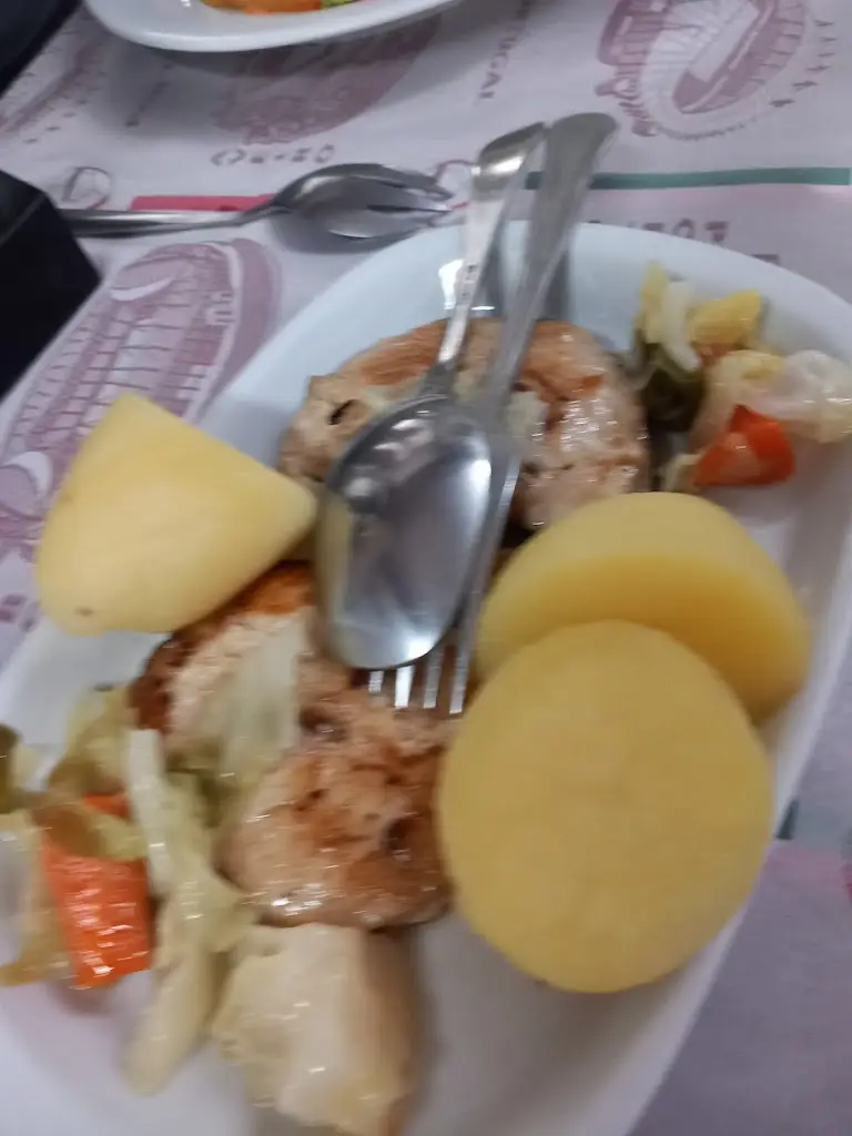 DAVID FERNANDES_Restaurante Monte Rei - Vieira, Silva & Cia., Lda._Caldas das Taipas_review