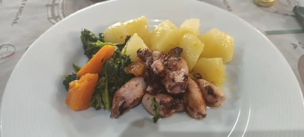 Restaurante Monte Rei - Vieira, Silva & Cia., Lda._Caldas das Taipas_slider_image_2