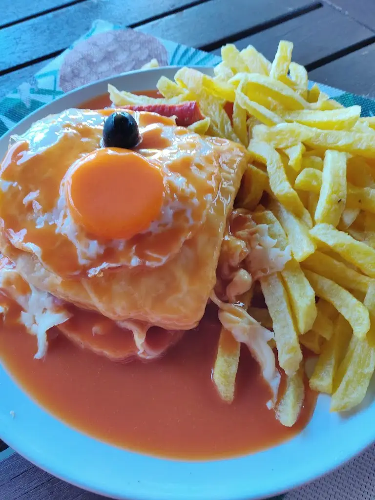 Luis Magalhães_aQuariu's Francesinhas Restaurante_Cristelo_review