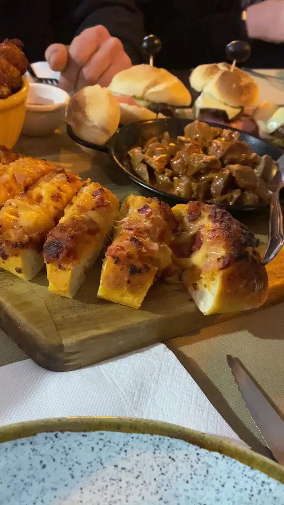 3 Copos - Tapas e Vinhos_Apúlia_slider_image_2