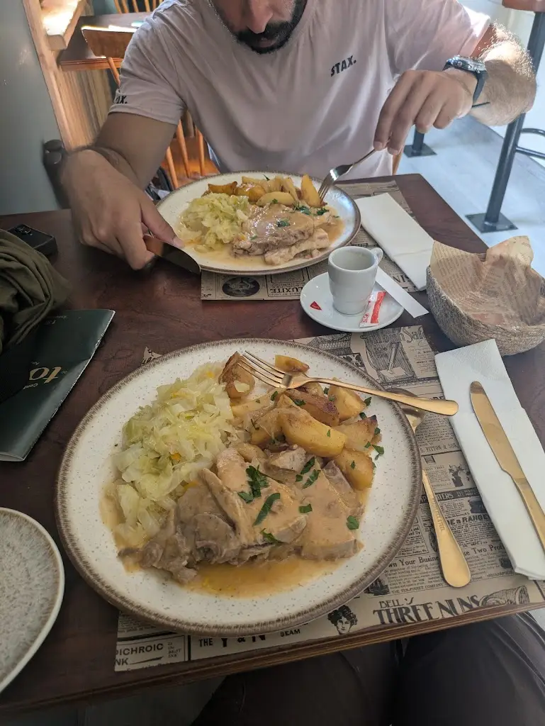 Gaganjit Bhela_Tosco - Confeitaria e Petiscaria_Apúlia_review