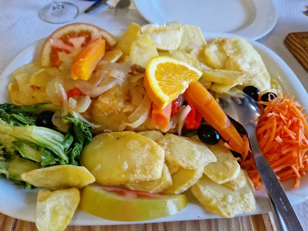 Menu_Restaurante Cantinho Dos Lirios_Apúlia e Fão_immagine_5