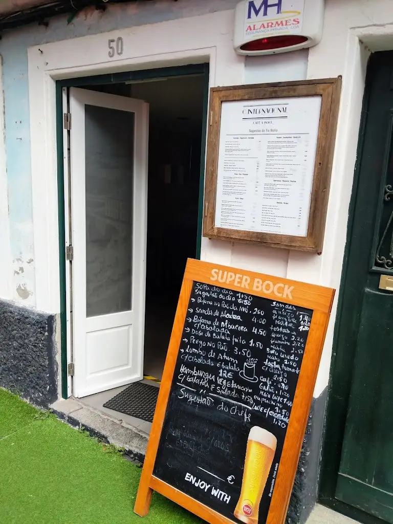 Richard Ward_Restaurante O Internacional_Angra do Heroísmo_recensione