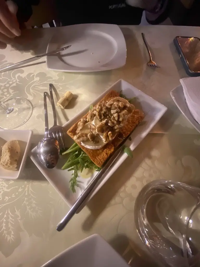 Michele caggioni_Restaurante Am Kreisel_Apúlia e Fão_reseña