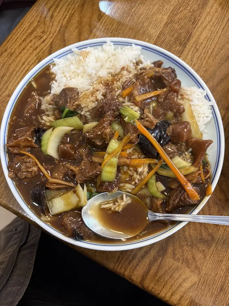 Lwiny Rocha (LWINY)_Sra. Peliteiro_Apúlia e Fão_recensione