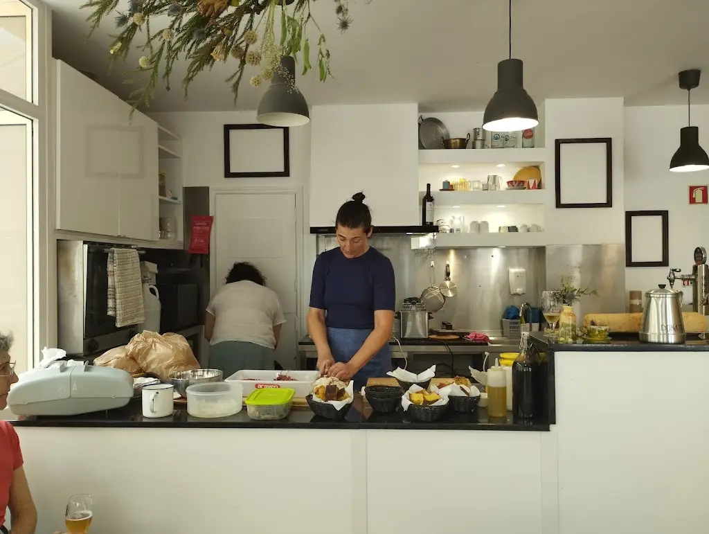 Mezza Local Café ristorante a Esposende