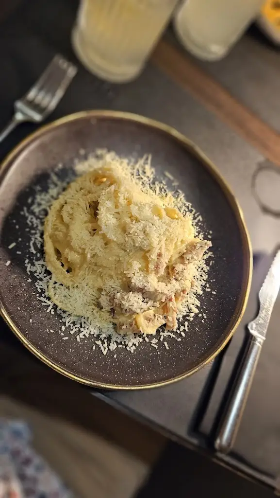 Sebastian Schad_Mercatto di Osteria_Angra do Heroísmo_review