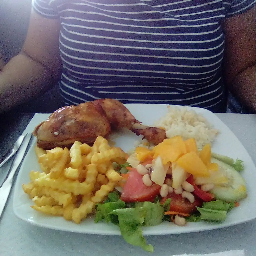 Maria Jose Couto Gomes_Snack-bar Anamar_Fradelos_recensione