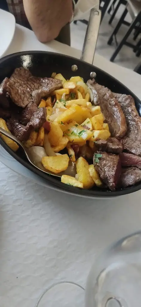 Bruna Santos_O Nosso Cantinho_Fafe_recensione