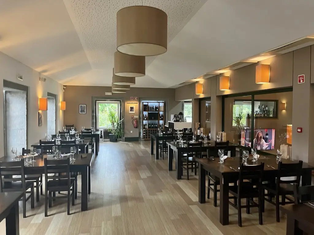 q.b. - Food Court ristorante a Angra do Heroísmo