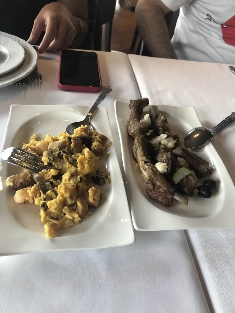 Antonieta Ponce de Leão_O Caneiro_Cabeceiras de Basto_recensione