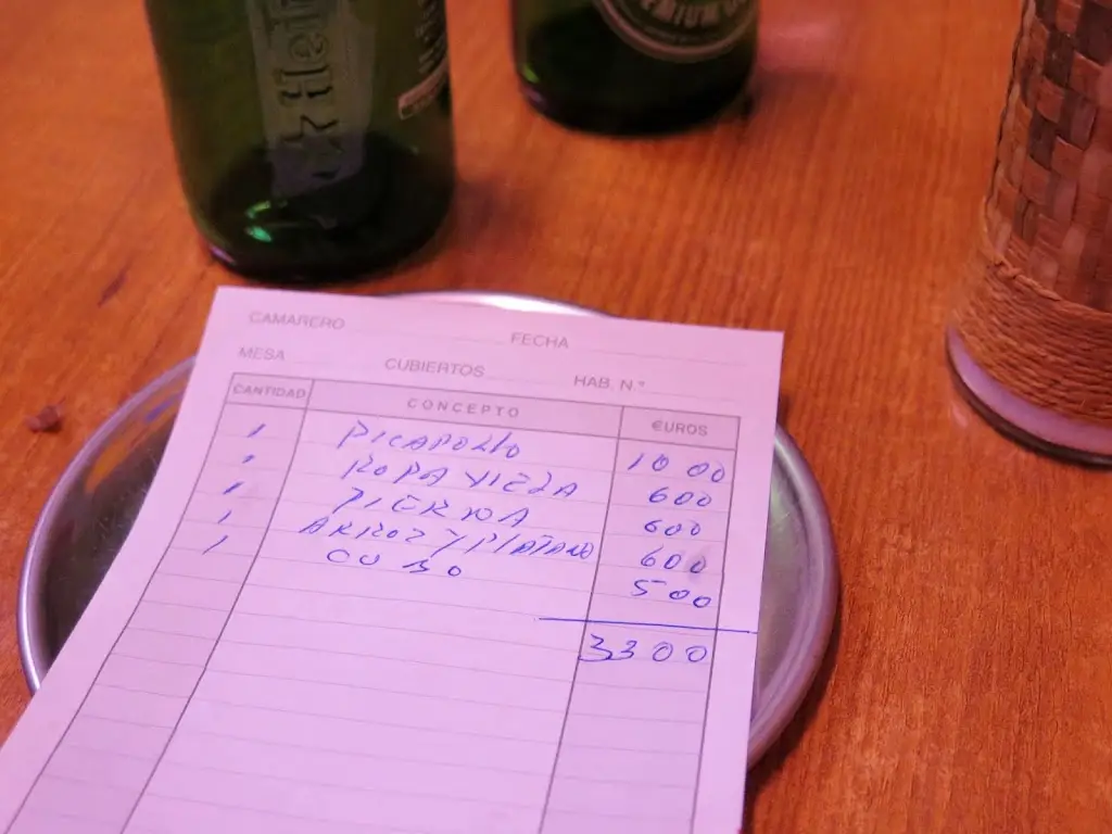 Elena García Campos_Tasquinha Do'Derto_Lordelo_review