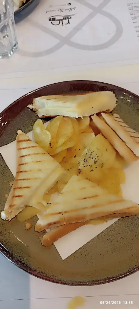 Ali Azarian_Rio Esplanada_Caldas de Vizela_recensione