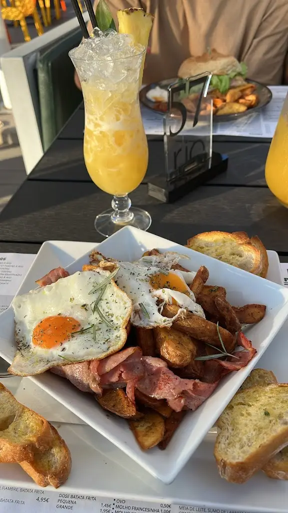 Maëlle Castelain_Rio Esplanada_Caldas de Vizela_recensione