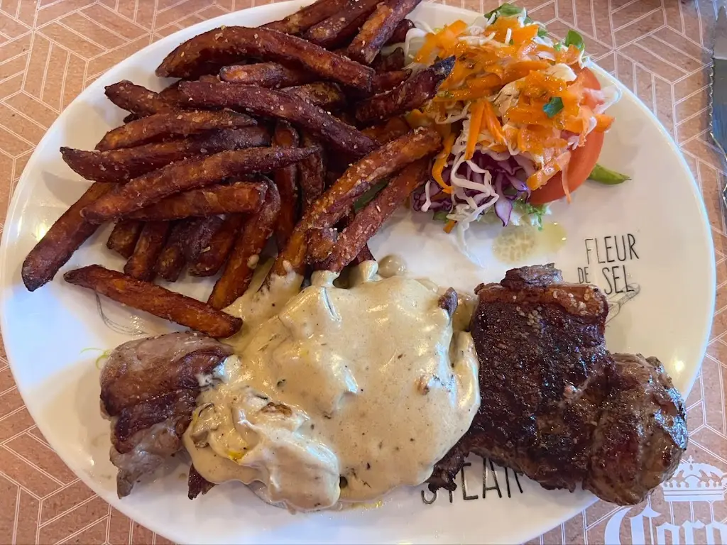 Simone_Birou Bar_Angra do Heroísmo_recensione