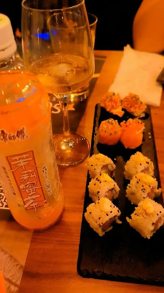 Felipe Melo Viana_Sushi Niu Restaurante_Caldas de Vizela_review