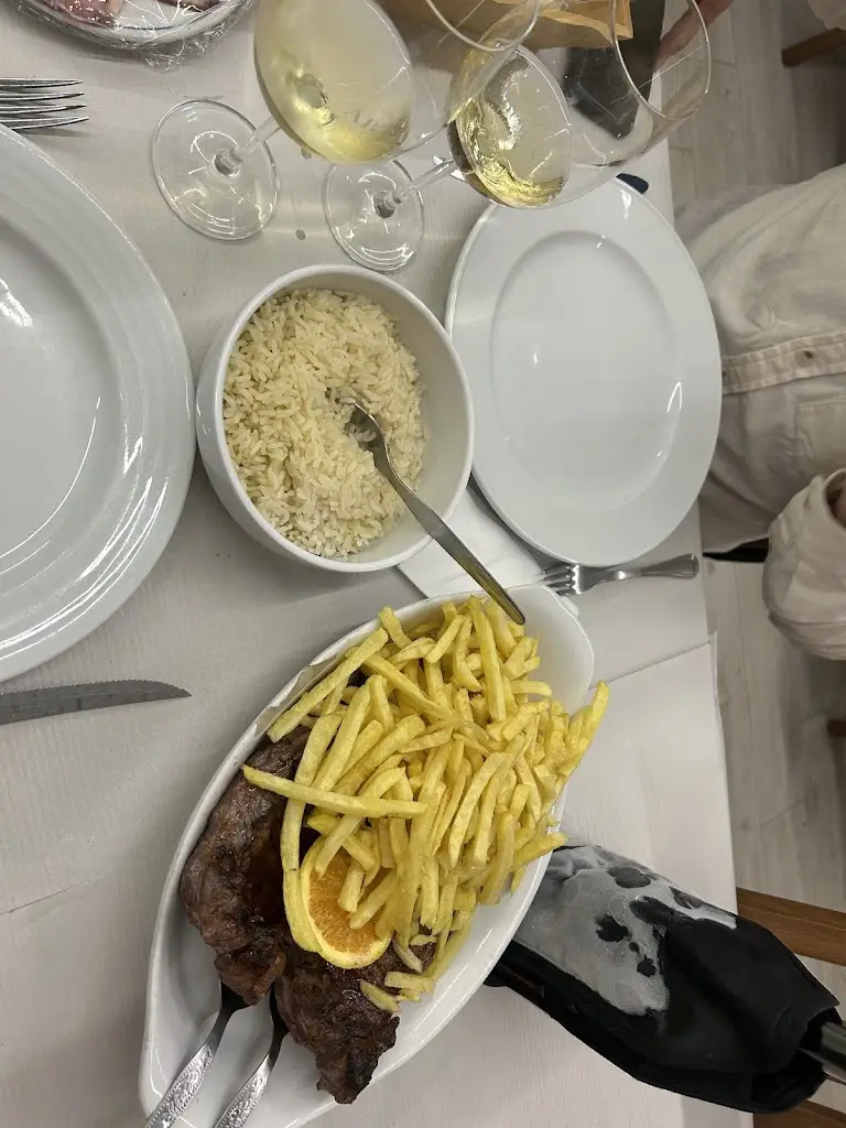 Arielle Albert_Churrasqueira Arraúl_Gandra_recensione