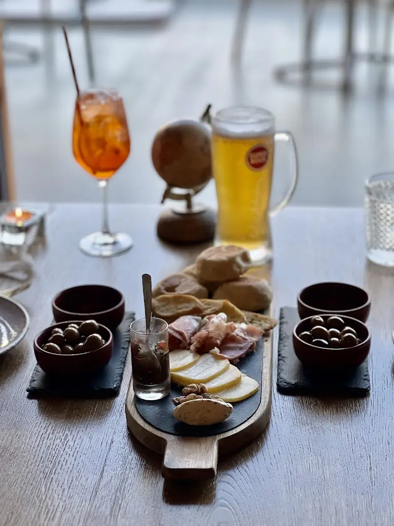 Axel Grunewald_Oficina da Esquina_Angra do Heroísmo_review