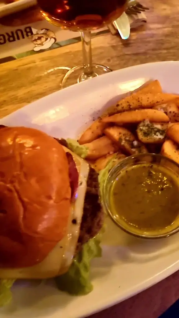 Pirâmide do Egipto_Moreira de Conegos_slider_image_2