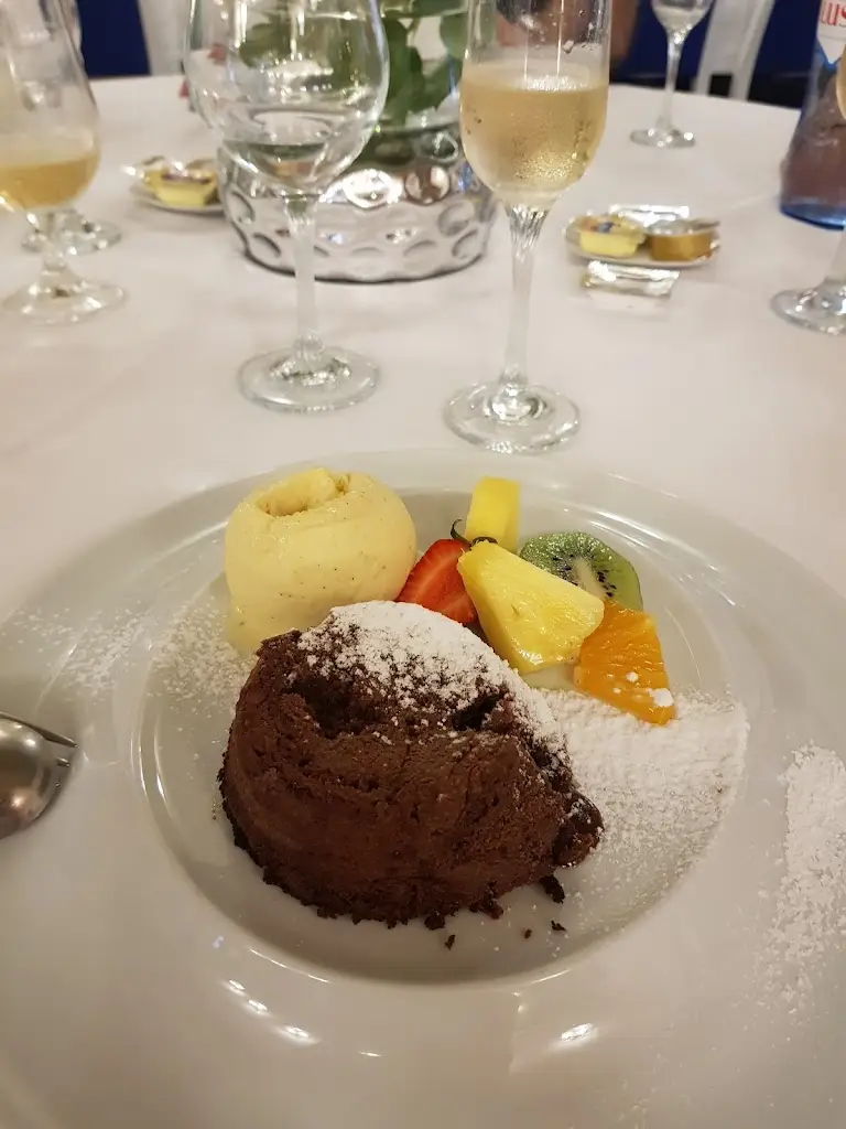 Szuzanna Hangacsi_Serenata_Joane_reseña