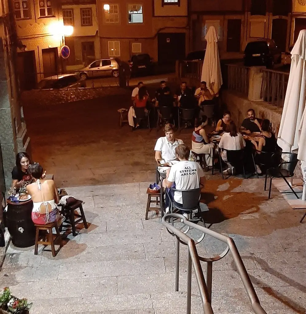 Taberna Trovador ristorante a Guimarães