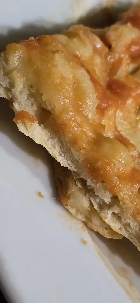 Adam James_Elio's_Angra do Heroísmo_recensione