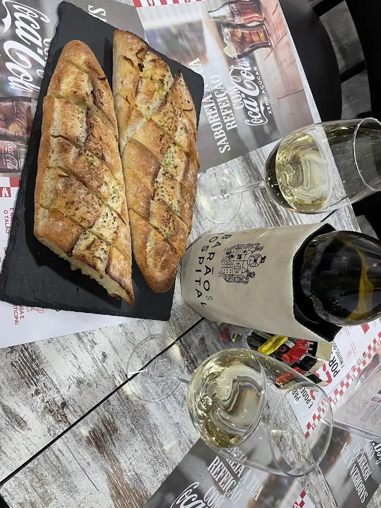 Akbota Zhadyrassynova_Sisters Pizzaria Feteiras_Feteira_recensione