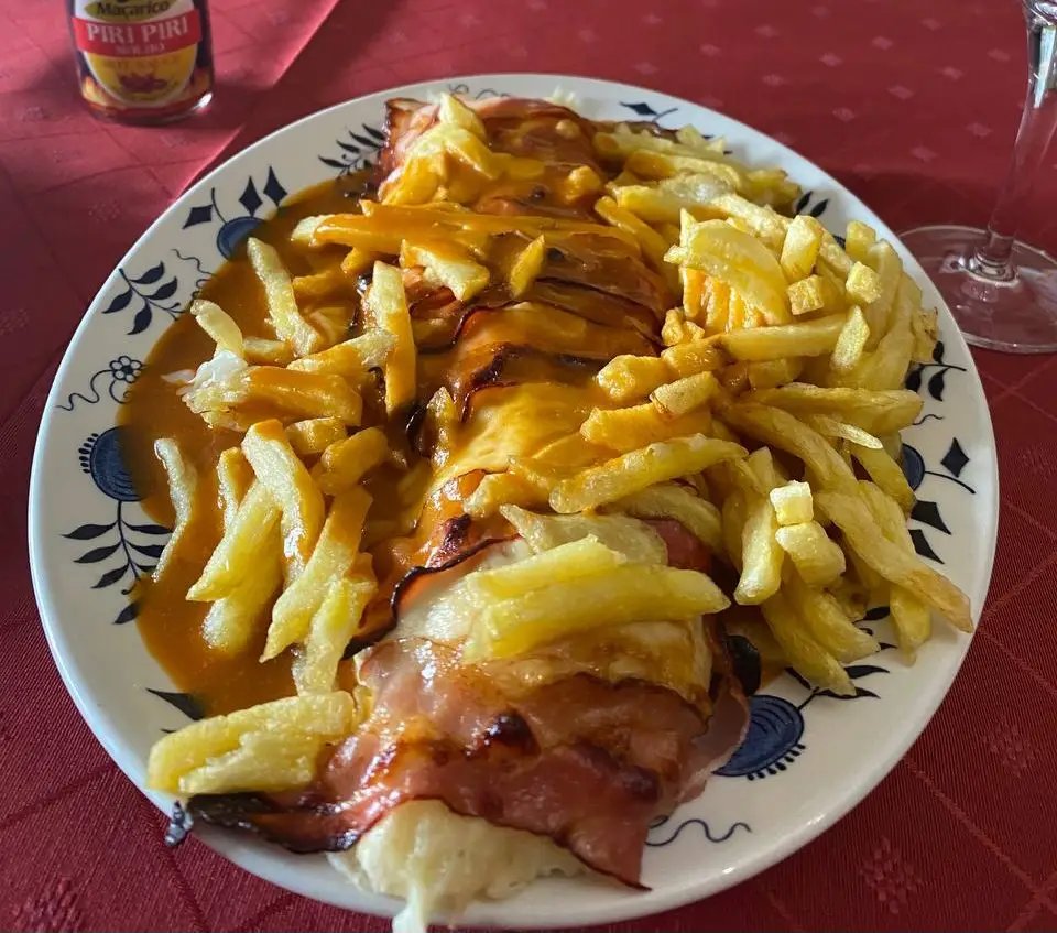 Eduardo Oliveira_Café Gonçalves_Póvoa de Lanhoso_reseña