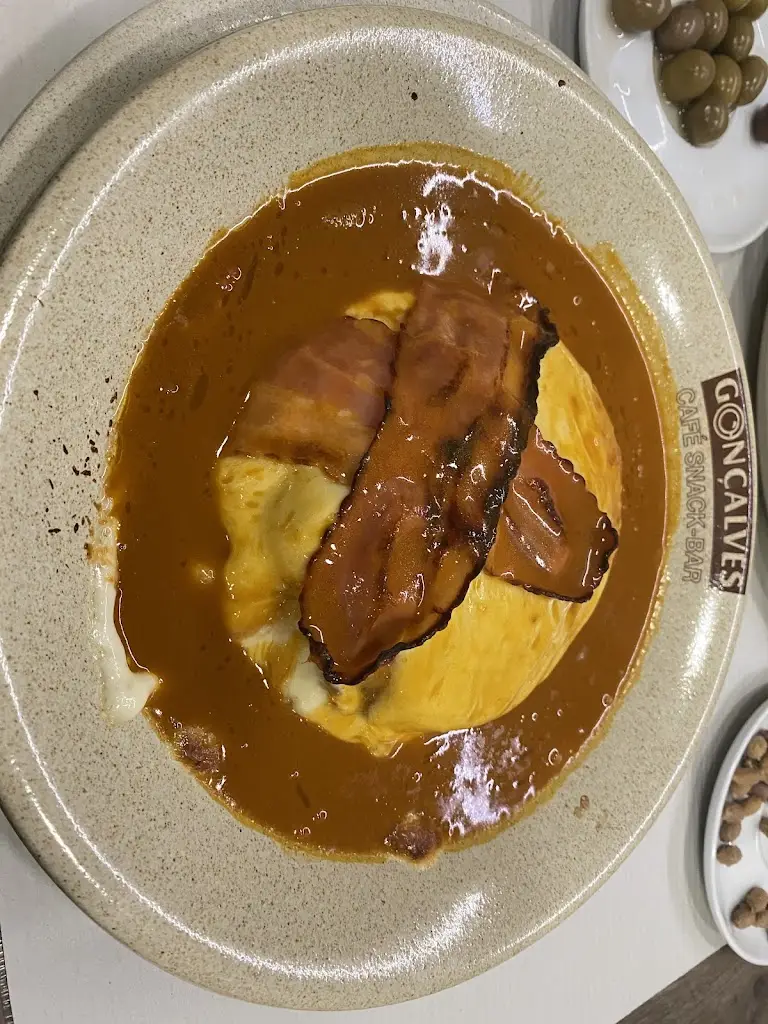 Cecile Da Silva Tinoco_Café Gonçalves_Póvoa de Lanhoso_reseña