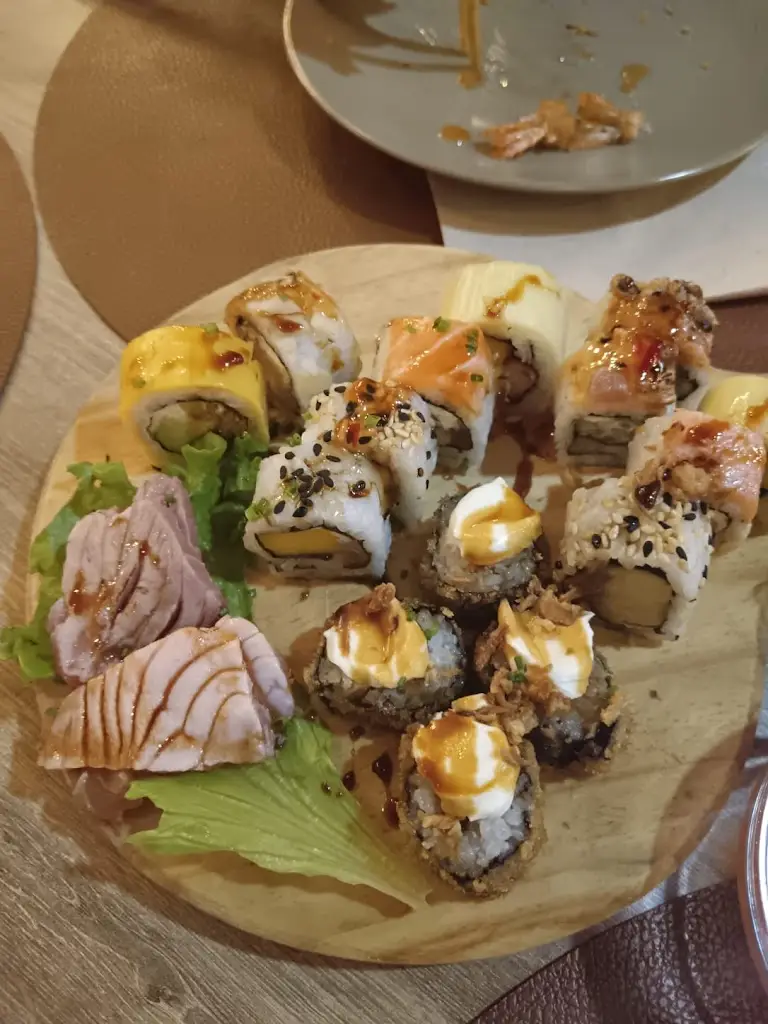 Menu_Uniqe - Brunch & Sushi_Póvoa de Lanhoso_immagine_5