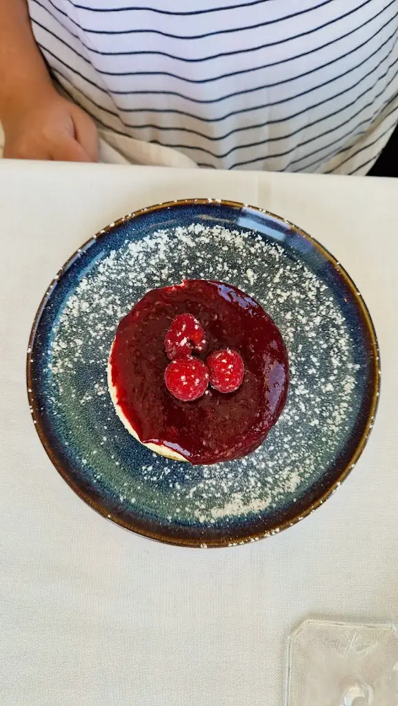 Stephen Bird_O Castelo_Póvoa de Lanhoso_reseña